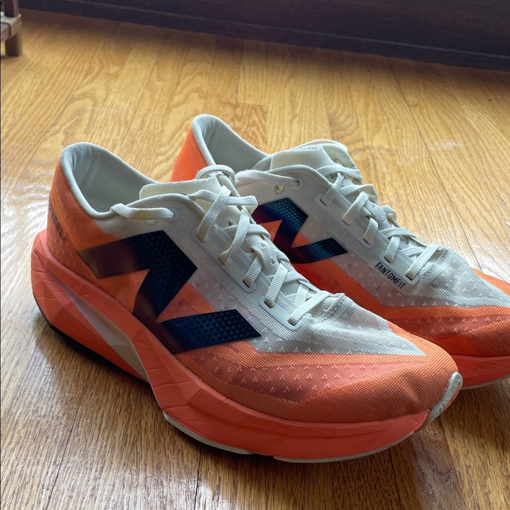 New Balance Rebel V4